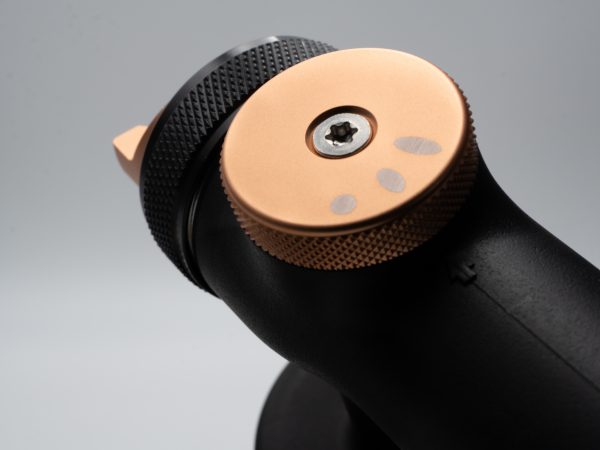 close up of top-mounted fan pattern control